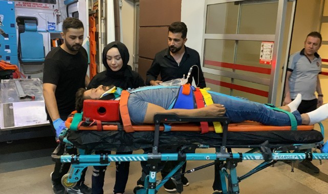 İki otomobil çarpıştı: 5 yaralı