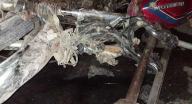 Kamyonetle çarpışan motosiklet sürücüsü ağır yaralandı