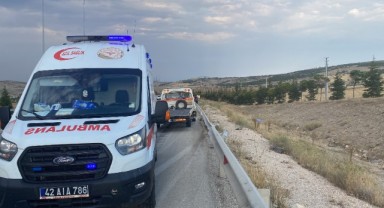 Kazalı otomobilini çekiciye yüklerken otomobil çarptı