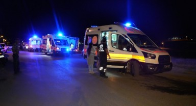 Kırıkkale'de iki otomobil çarpıştı: 3 yaralı
