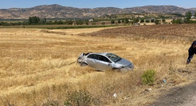 Komşu ilde otomobil takla attı: 1'i ağır 2 yaralı