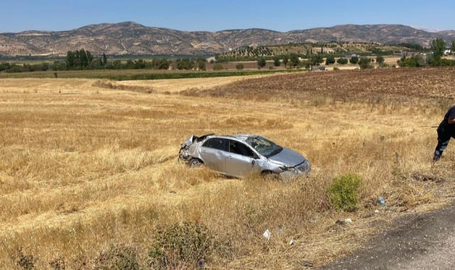 Komşu ilde otomobil takla attı: 1'i ağır 2 yaralı