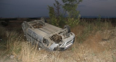 Konya’da hafif ticari araç devrildi: 6 yaralı