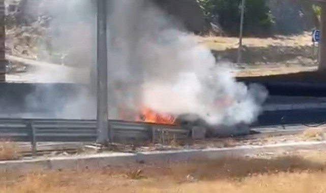 Malatya’da seyir halindeki araç alev topuna döndü