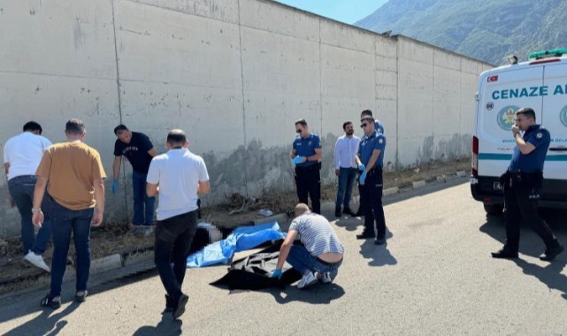 Manisa'da babasını öldüren şahıs polise teslim oldu