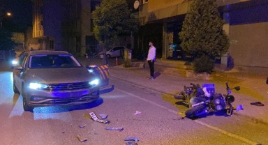 Otomobil ile motosiklet kafa kafaya çarpıştı: 1 yaralı