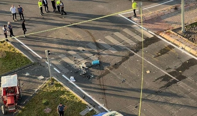 Otomobil ile traktör çarpıştı: 1 ölü, 1 yaralı