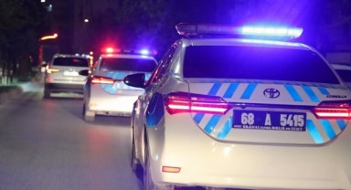 Polis ile ehliyetsiz sürücü kovalamacası kamerada