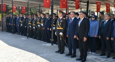 Şanlıurfa'da Zafer Bayramı kutlanıyor