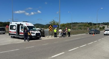 Sinop’ta iki otomobil çarpıştı: 3 yaralı