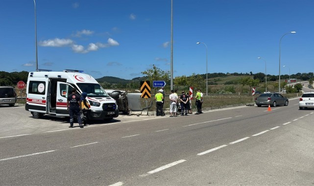 Sinop’ta iki otomobil çarpıştı: 3 yaralı