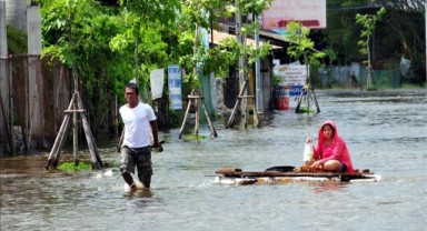 Tayland'da sel felaketi: 5 ölü