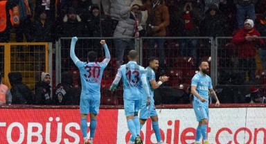 Trabzonspor'da Maxi Gomez'in sözleşmesi feshedildi