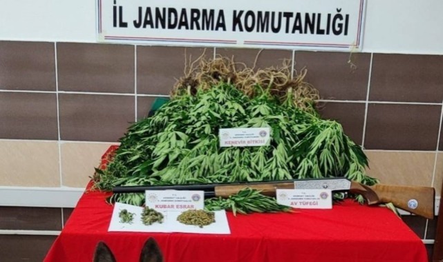 Uyuşturucu tacirinin evine baskın