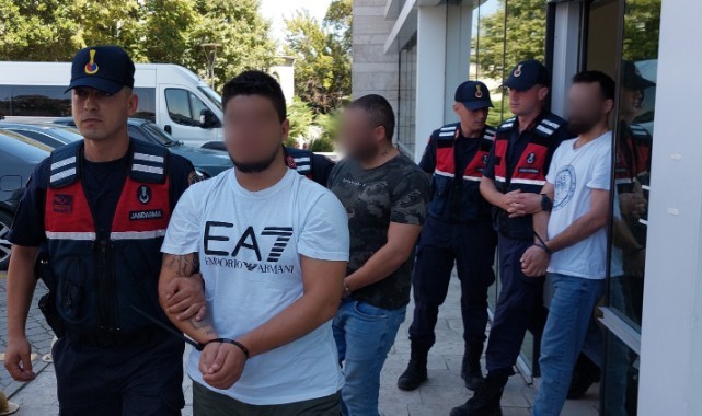 Uyuşturucu ve silah operasyonunda 3 kişi tutuklandı