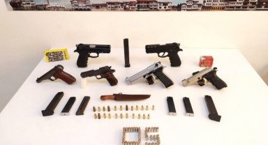 Amasya polisinden operasyon: 6 tabanca ele geçirildi