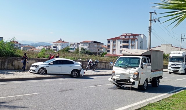 Ana yola çıkan büyükbaş hayvan kazaya neden oldu: 1 yaralı