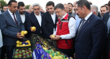 Bakan Yumaklı, narenciye hasadında sezon açılışını yaptı