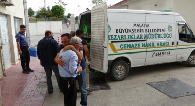 Boşanma aşamasındaki eşi tarafından vurulan kadın öldü