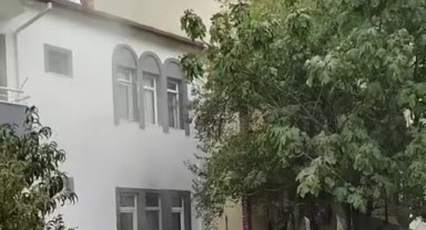 Çakmakla oynayan çocuk evi yaktı