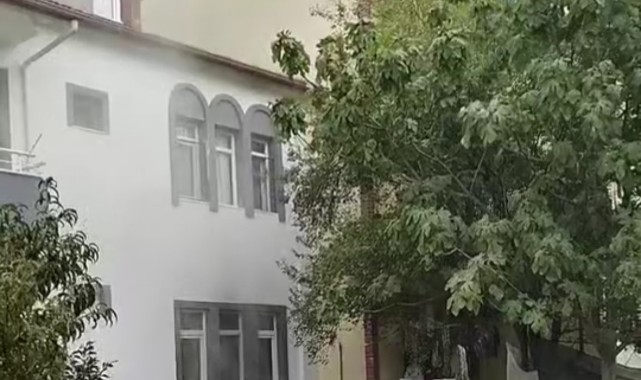 Çakmakla oynayan çocuk evi yaktı
