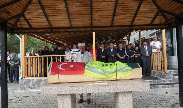 Cansız bedeni günler sonra bulunan kaptan son yolculuğuna uğurlandı
