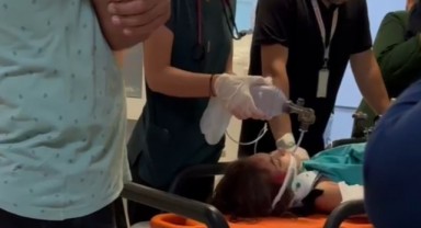 Çocuklar el frenini indirince araba uçuruma yuvarlandı