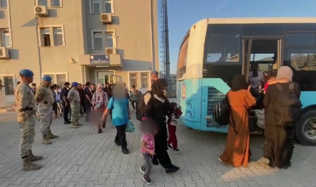 Deniz yoluyla yurt dışına çıkmak isterken yakalandılar