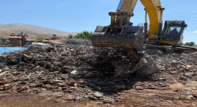Deprem bölgesi Malatya'da yıkım yolsuzluğu: 5 tutuklama
