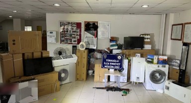 Deprem malzemelerini stoklayıp satan 4 şüpheli tutuklandı