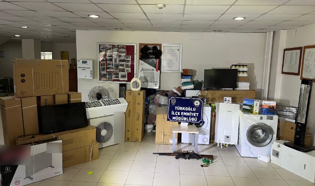 Deprem malzemelerini stoklayıp satan 4 şüpheli tutuklandı