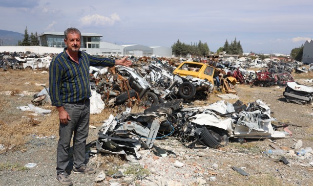 Depremde hasar aldılar! Hurdaya çekildiler