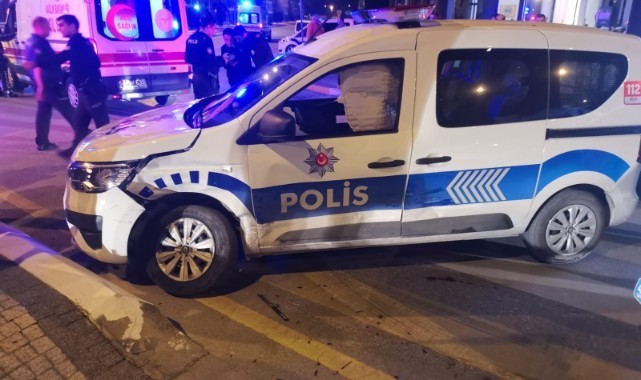 ‘Dur’ ihtarına uymayıp kaçtılar, 4 polisin kazada yaralanmasına sebep oldular