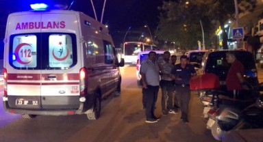 Elazığ'da motosiklet yayaya çarptı: 2 yaralı