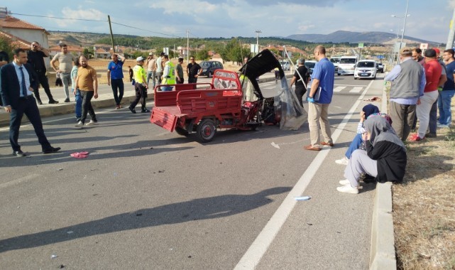 Elektrikli motor sürücüsüne araç çarptı: 1 ölü