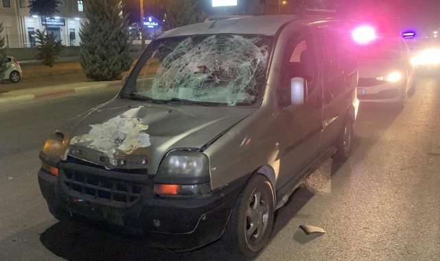 Hafif ticari aracın çarptığı öğrenci ağır yaralandı