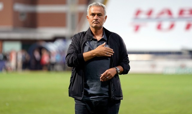 Jose Mourinho, Fenerbahçe'de ilk derbisine çıkacak