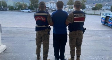 Karşılıksız çekle dolandırıcılık yapan şahsı jandarma yakaladı