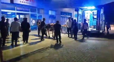 Komşu ilde traktör ile motosiklet çarpıştı: 2 yaralı