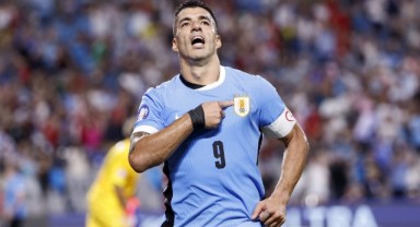 Luis Suarez, milli takımdan emekli oldu