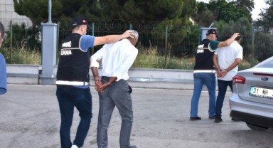 Lüks araçla torbacılık yapanlar operasyonla yakalandı