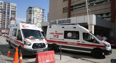 Minibüs ile otomobil çarpıştı: 5 yaralı