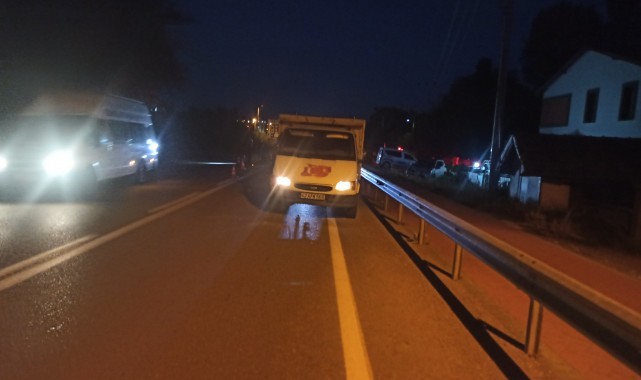 Motosiklet ile kamyonet çarpıştı: 1 ölü
