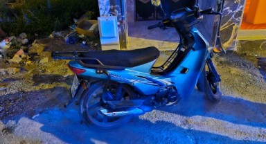 Motosiklet park halindeki araca arkadan çarptı: 2 yaralı