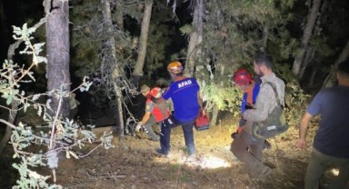 Motosikletle dere yatağına uçan baba ve oğlunu AFAD kurtardı