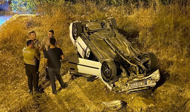 Otomobil boş arsaya devrildi, sürücüsü kaçtı: 3 yaralı