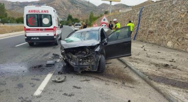Otomobil istinat duvarına çarptı: 3 yaralı