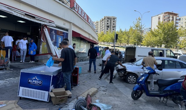 Şanlıurfa'da kontrolden çıkan otomobil markete girdi