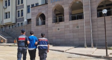 Şantaj ve taciz suçlarından aranan firari yakalandı