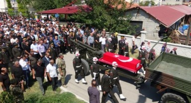 Şehit Piyade Binbaşı son yolculuğuna uğurlandı